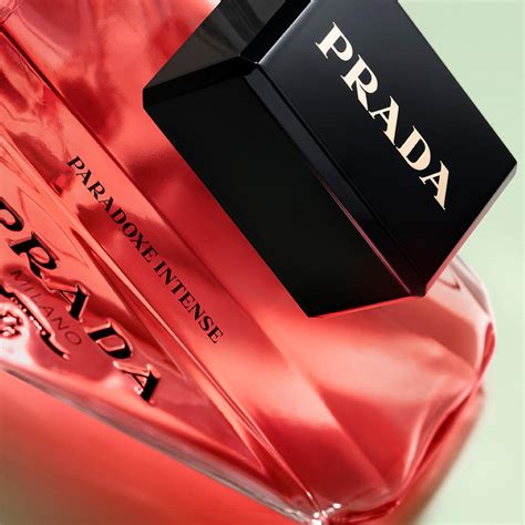 prada paradoxe roll on